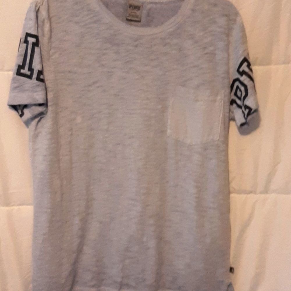 VICTORIA'S SECRET PINK....TSHIRT